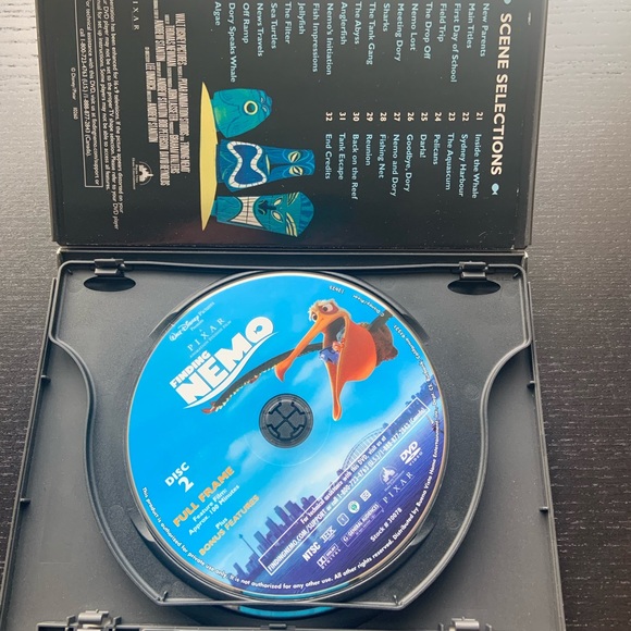 Finding Nemo -2 DVD set - Picture 2 of 3